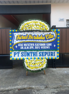 Papan Bunga Duka di Kerembong