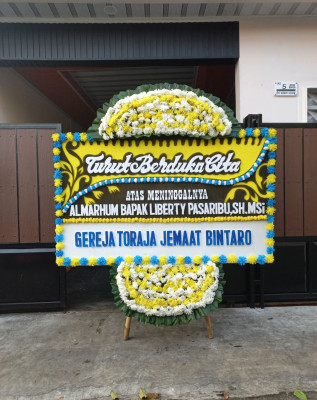 Papan Bunga Duka di Kerembong